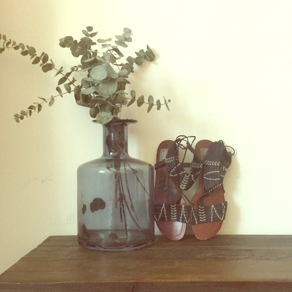 Dolce Vita | Tribal Sandals - Size 6